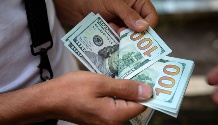الدولار يرتفع إلى 47.74 جنيه للبيع بالبنوك 22 أكتوبر 2025